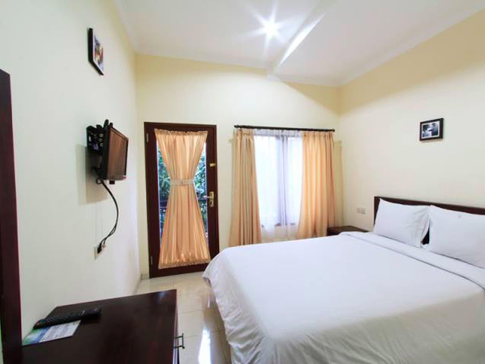 Surya Inn Kuta Lombok Buitenkant foto