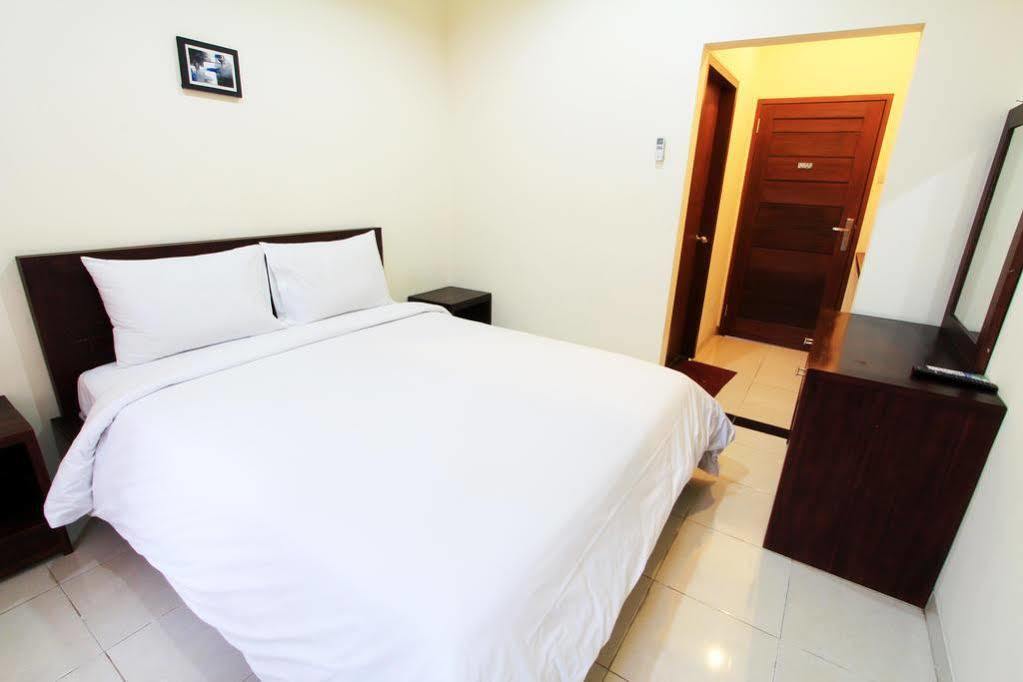 Surya Inn Kuta Lombok Buitenkant foto