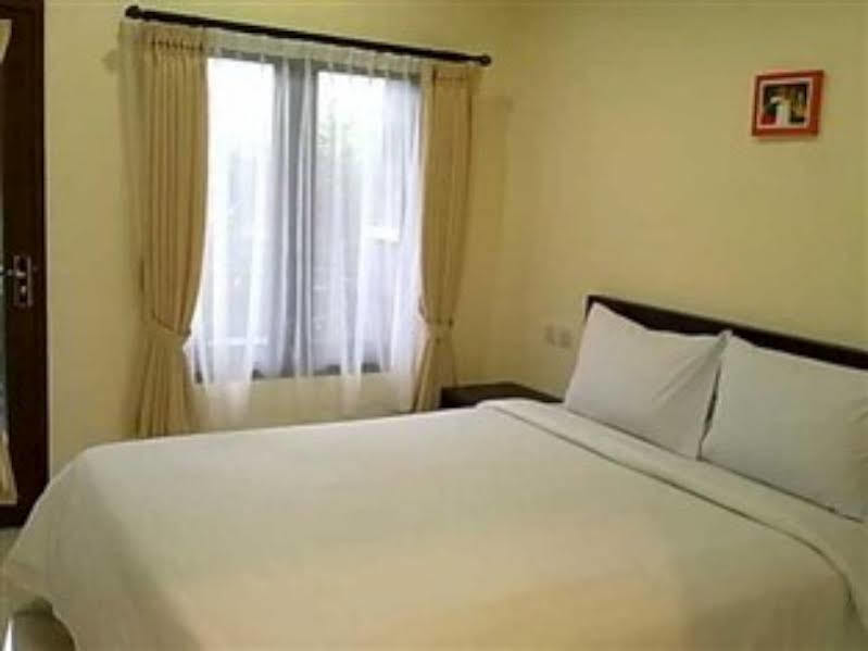 Surya Inn Kuta Lombok Buitenkant foto