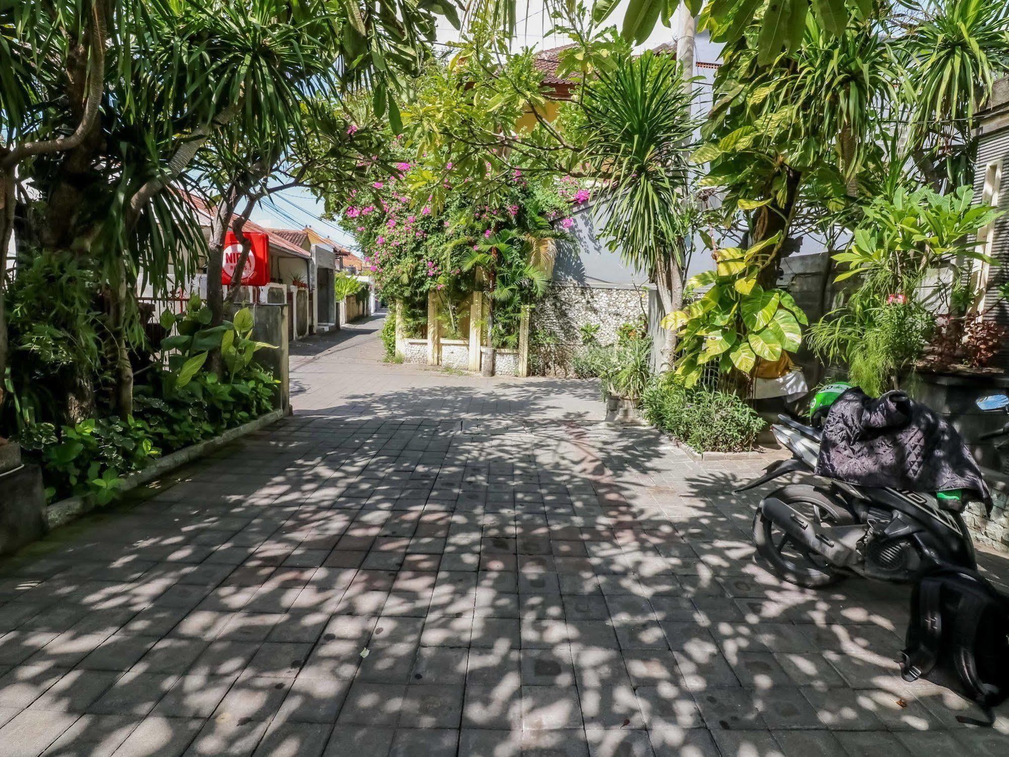 Surya Inn Kuta Lombok Buitenkant foto