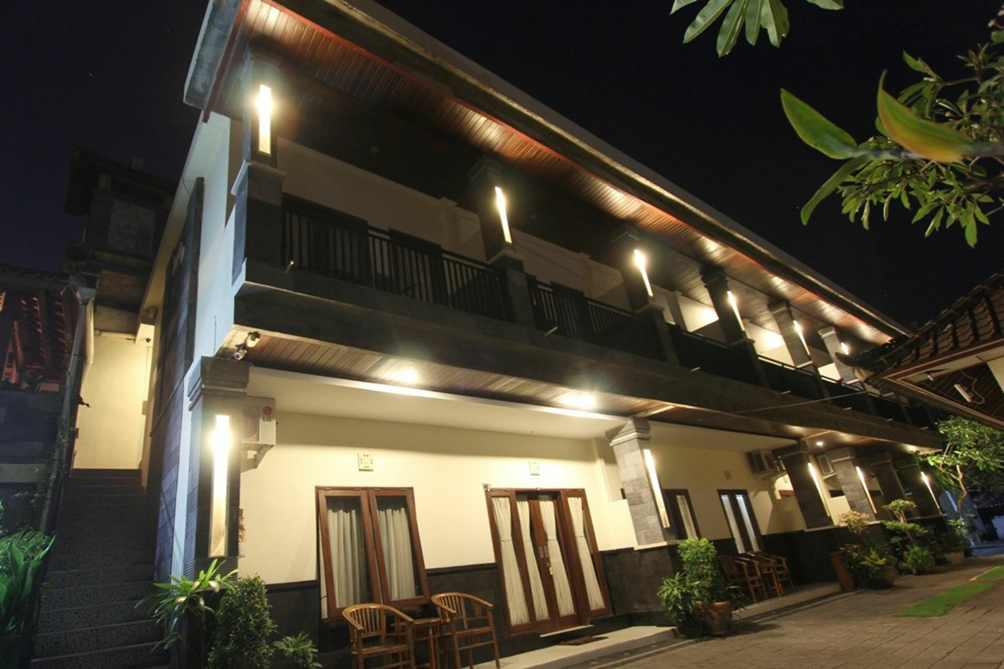 Surya Inn Kuta Lombok Buitenkant foto