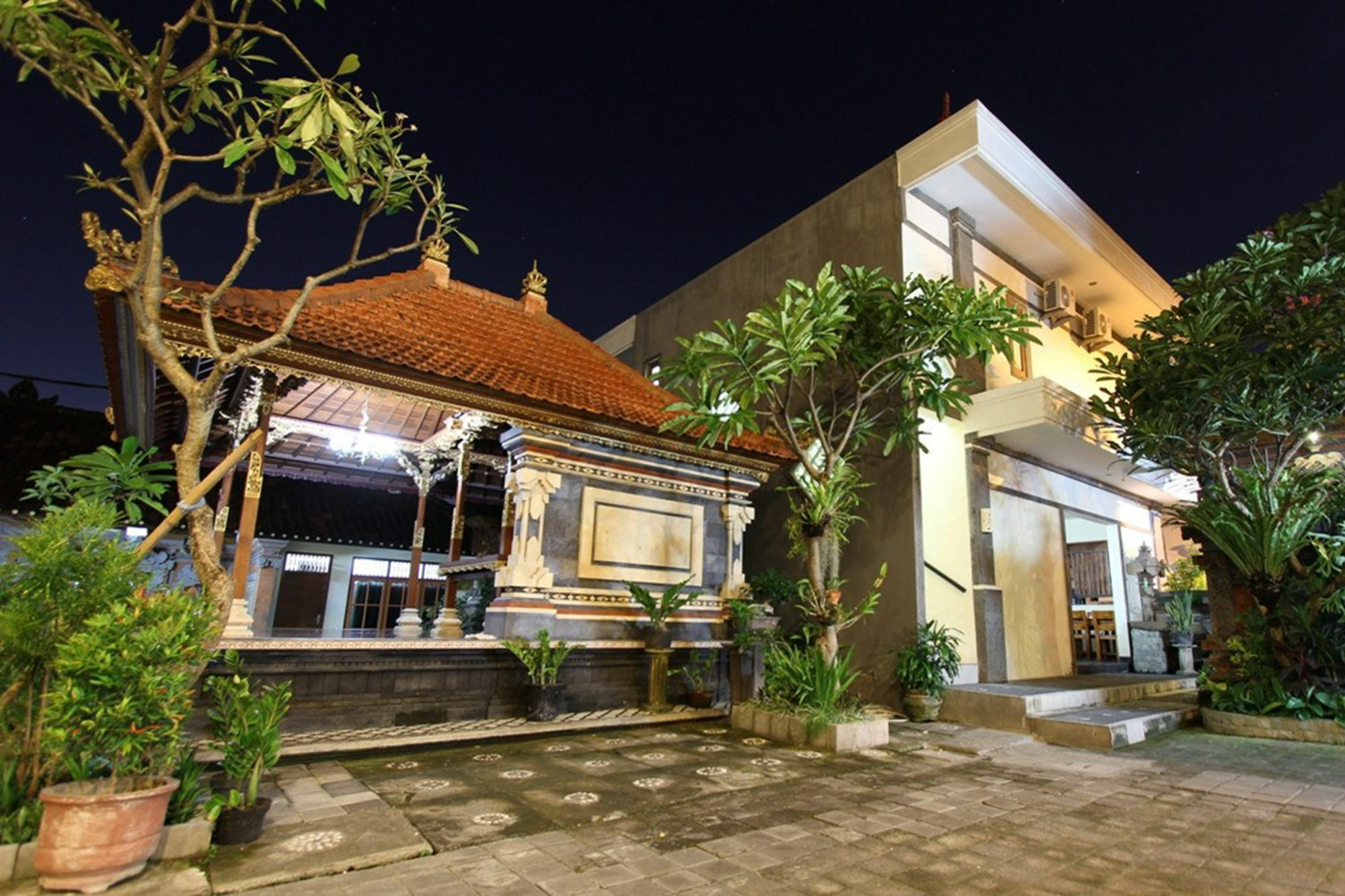 Surya Inn Kuta Lombok Buitenkant foto